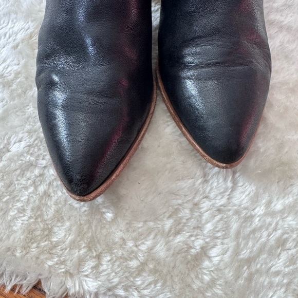 Frye Reed Scallop Shootie Black Leather Pointed Toe Heeled Booties Ankle Sz 8.5 - Picture 10 of 15